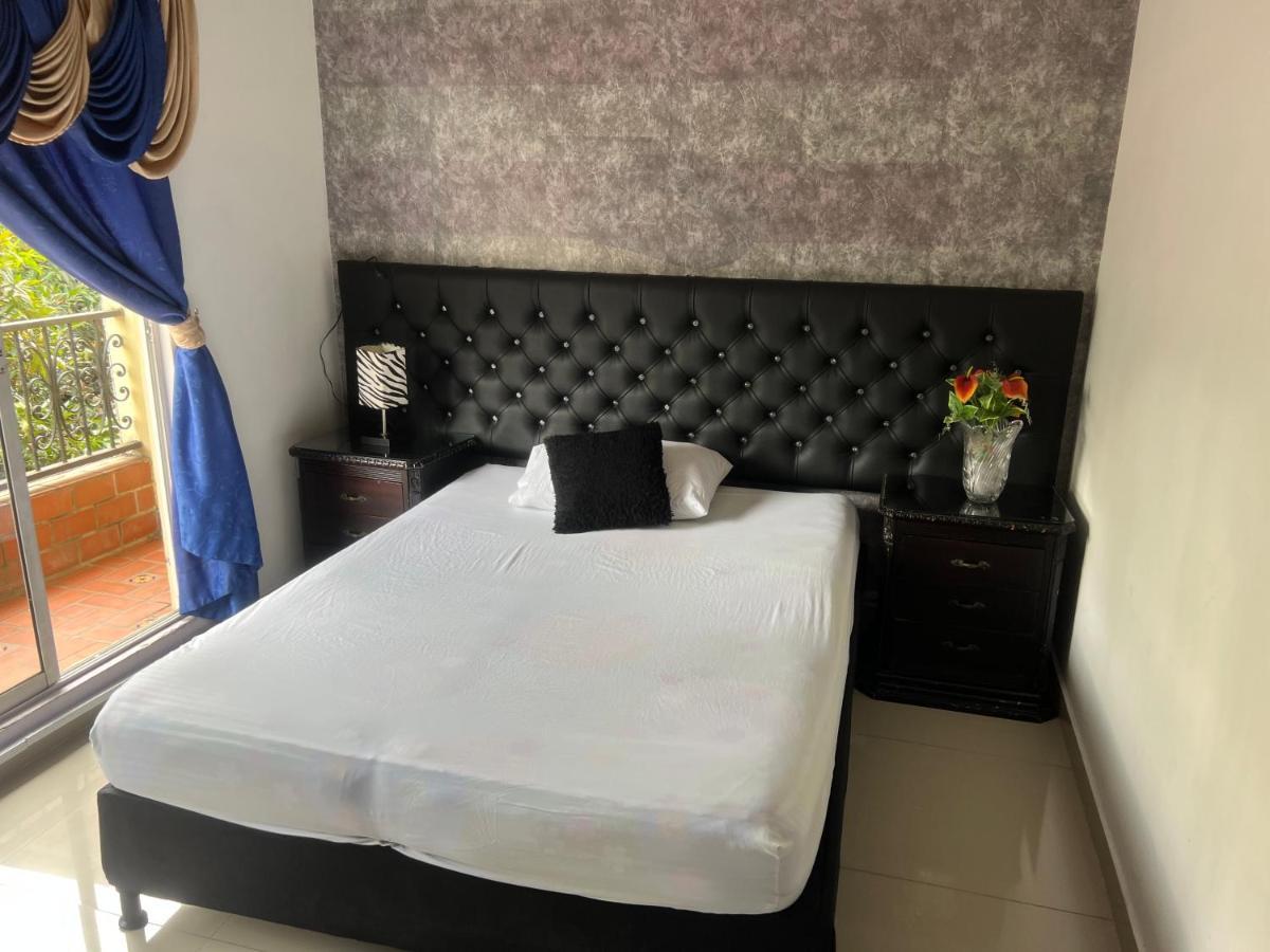 Casahotel De Lujo Colores - Estadio Guest house