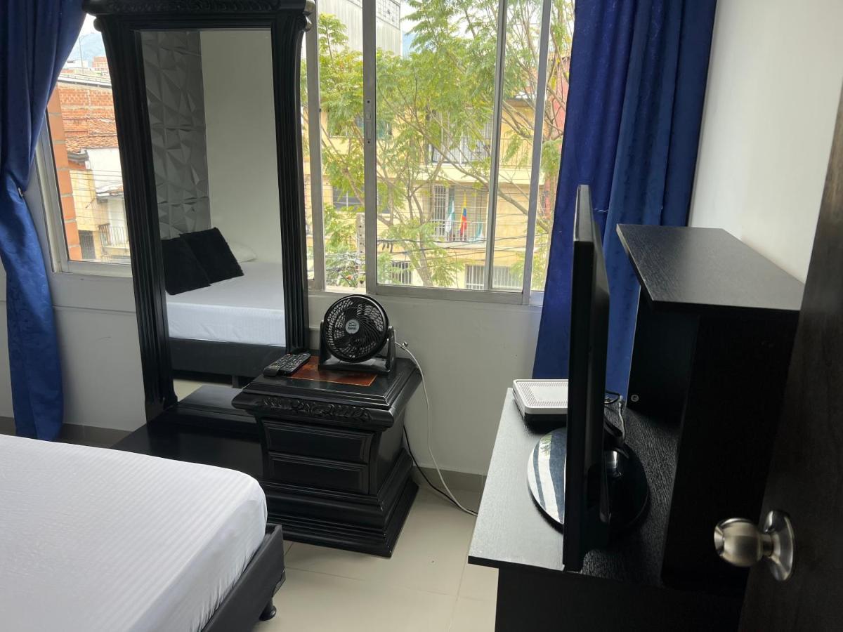 Casahotel De Lujo Colores - Estadio Guest house Medellin