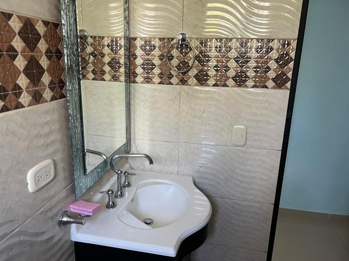 Casahotel De Lujo Colores - Estadio Guest house Medellin